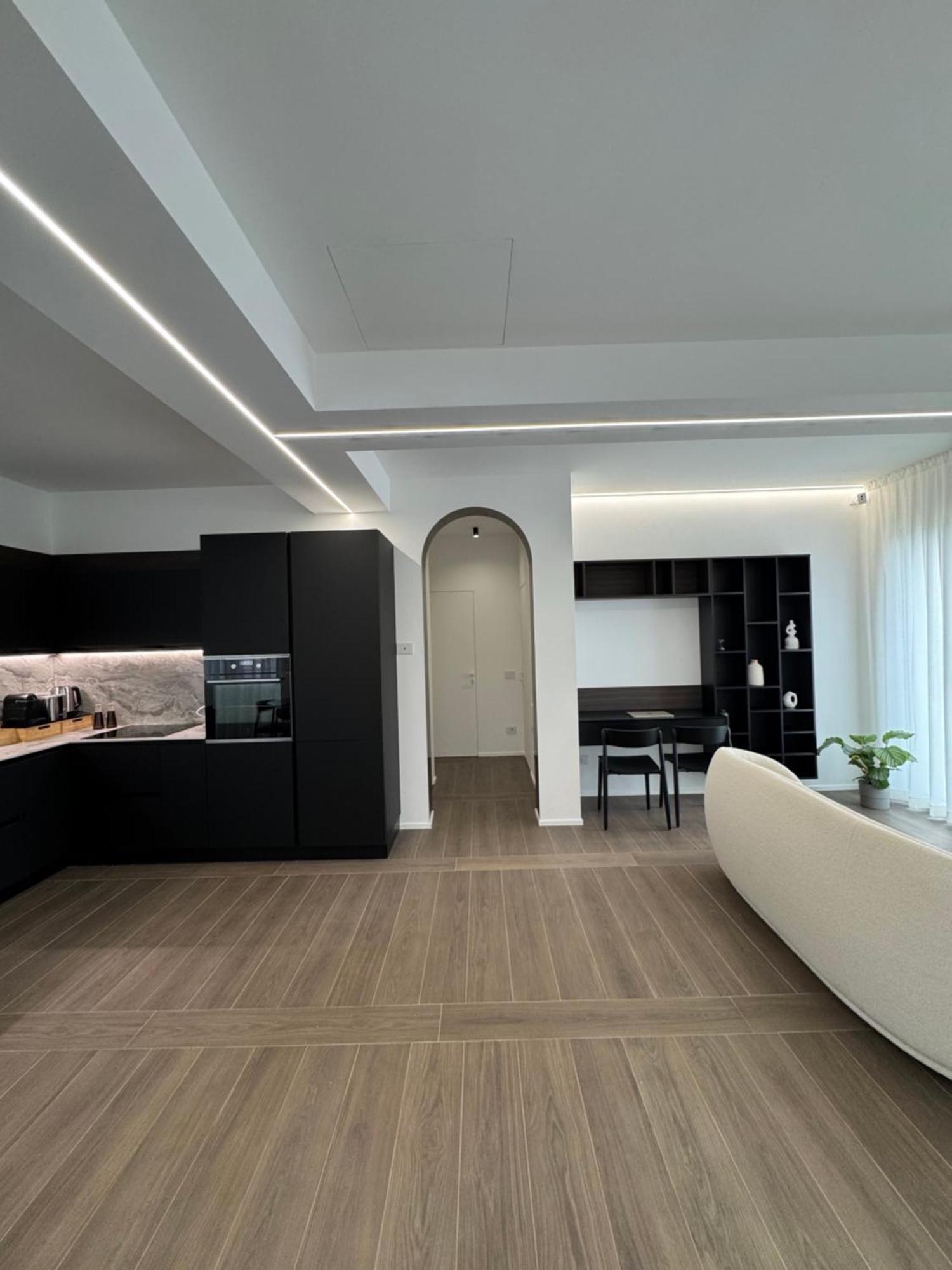 Apartamento White House Con Posti Auto *
