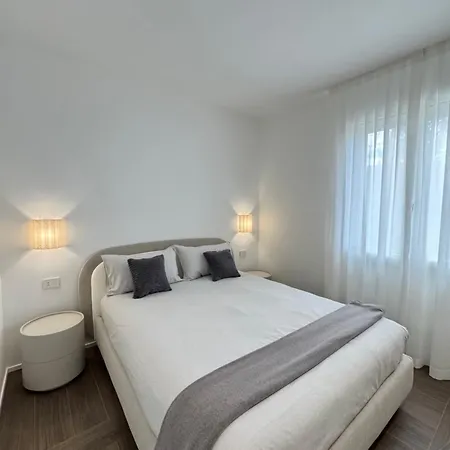 White House Villa Con Posti Auto Milano Exterior photo