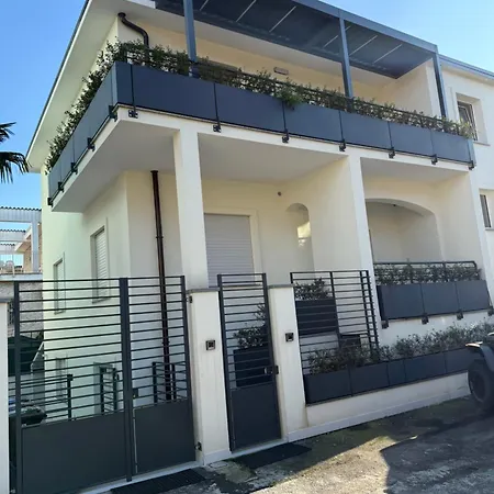White House Villa Con Posti Auto Milano Exterior photo